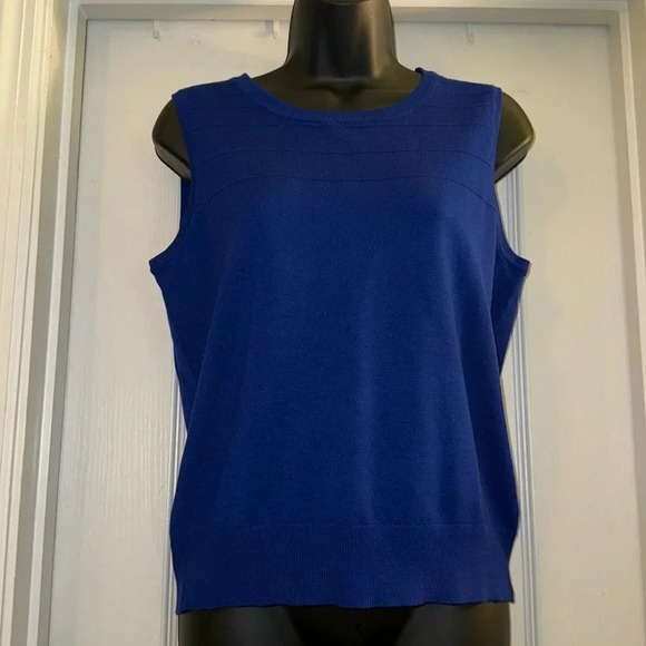 Cable & Gauge Royal Blue Sleeveless Top - Picture 1 of 5
